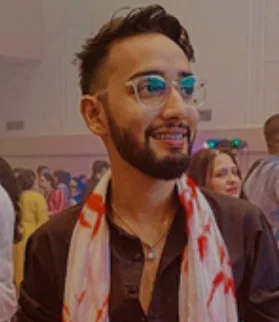 Harsh Borad, DMCG alumni